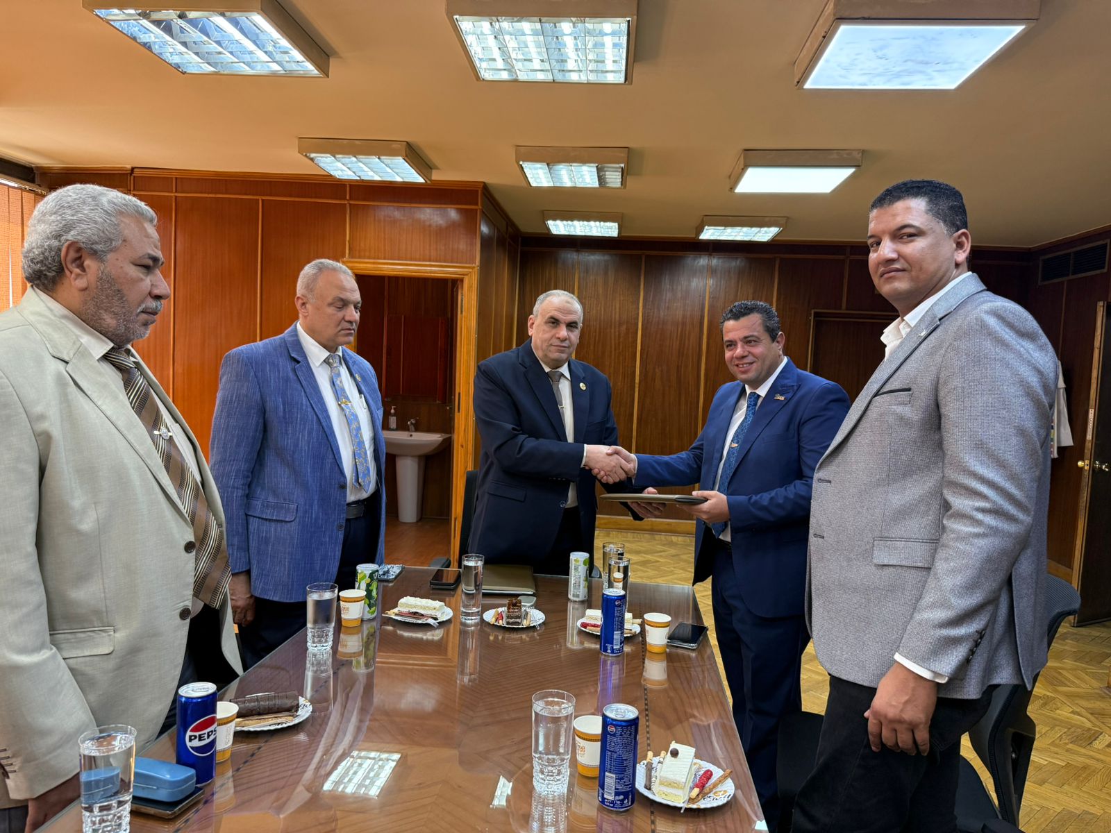 صيانة وتطوير  التكييف المركزي - مبنى هيئة المحطات النووية